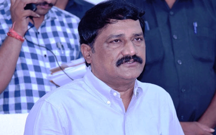 Ganta’s close aide Viswanath joins YCP